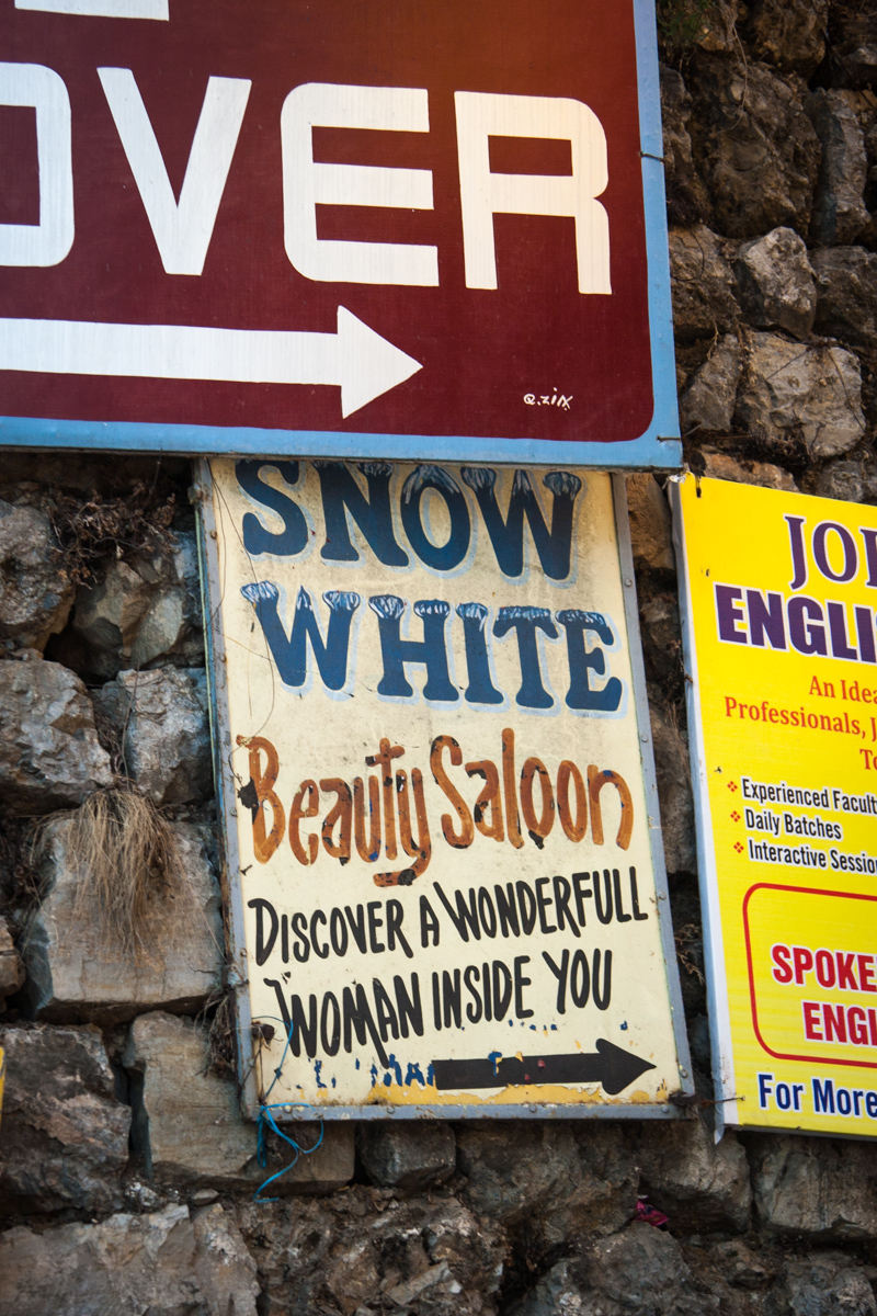 Snow White Beauty Saloon